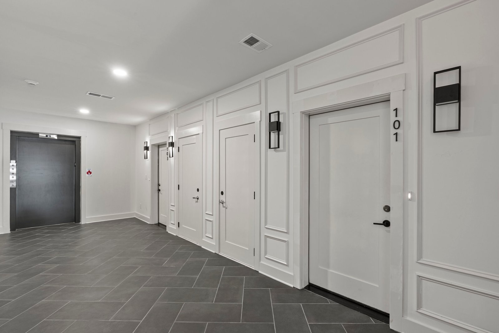 Interior photo of The Enclave at Laurel Brooke